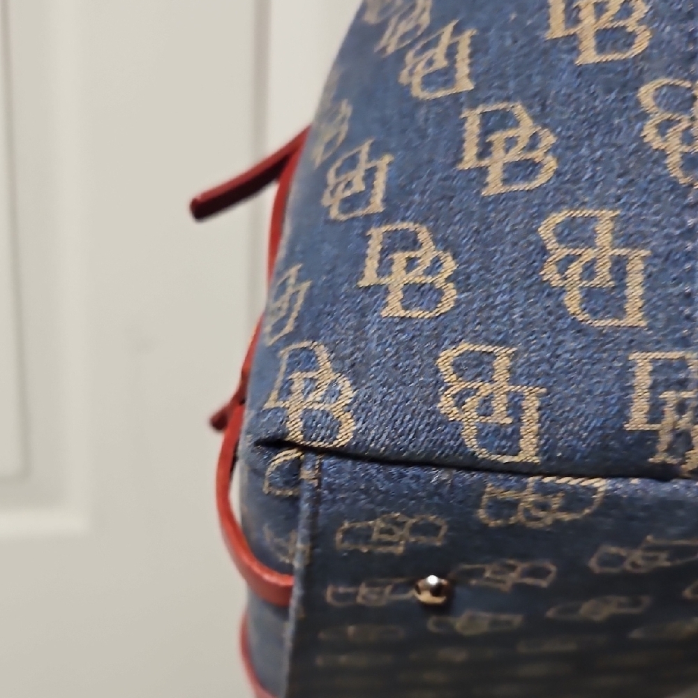 Dooney & Bourke EUC Denim Signature Tote - Picture 6 of 16